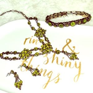 Jewelry set! Green!